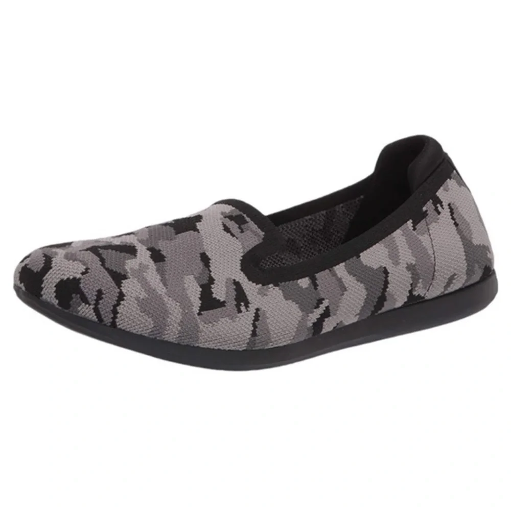 Clarks Cloudsteppers Carly Dream Black Camo Women's Slip On Loafers Sz 7 M NEW‎
